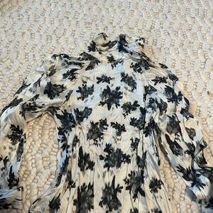 ZARA FLORAL BLOUSE SILK MATERAIL